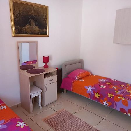 Apartmani Liki Улцинь Екстер'єр фото