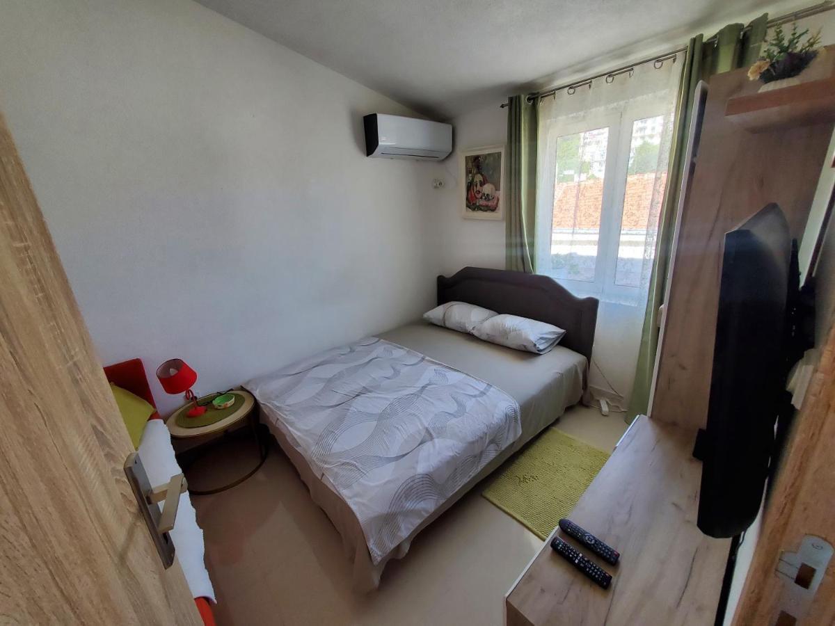 Apartmani Liki Улцинь Екстер'єр фото