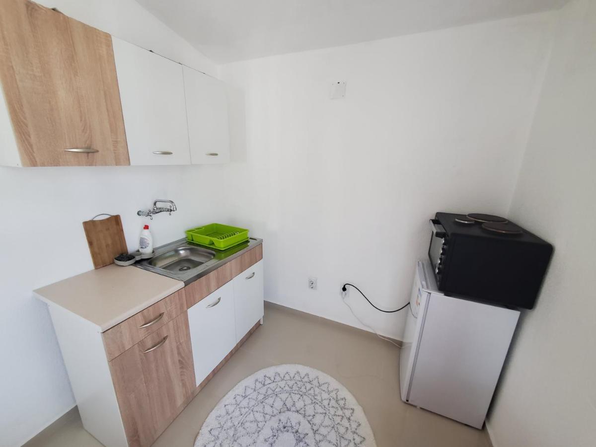 Apartmani Liki Улцинь Екстер'єр фото