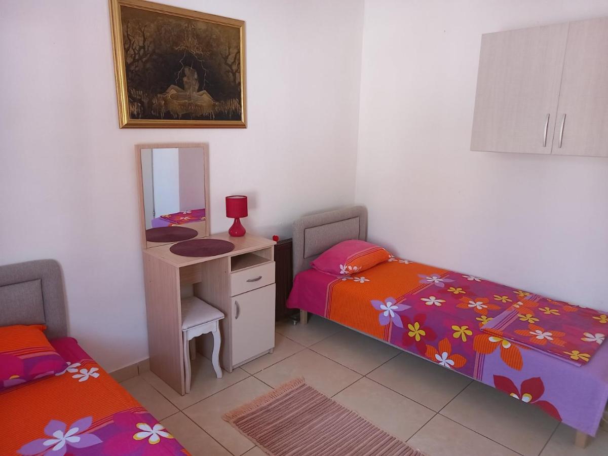 Apartmani Liki Улцинь Екстер'єр фото